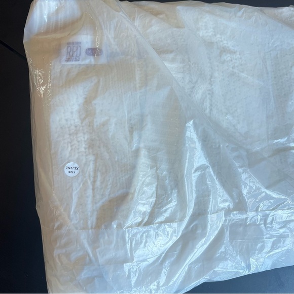 NWT Taylor Swift Red Cardigan Cream Cable Knit Sweater Red Star Accents Sz XL/2X - Picture 5 of 5